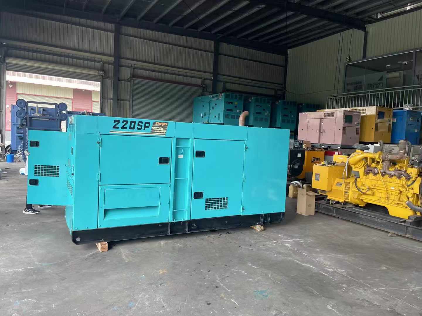 南开800kW 柴油发电机的输出电流波动范围是多少？