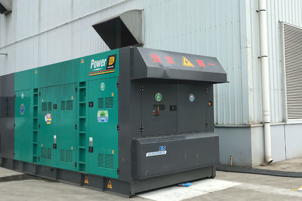 南开燃油滤清器的更换流程是怎样的？